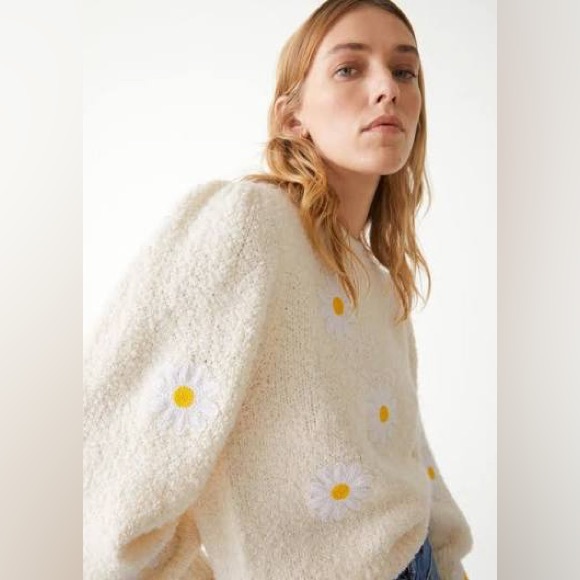 & Other Stories Playful Embroidery daisy Sweater in Cream size large - Picture 5 of 16